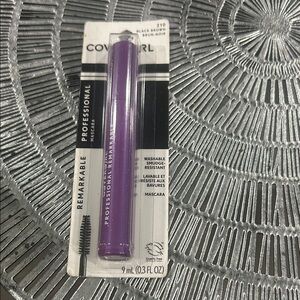 COVERGIRL Remarkable Professional Mascara in 210 black brown